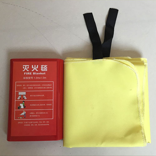 Heat Resists Emergency Fire Blanket With Carry Bag Heat Resists Emergency Fire Blanket With Carry Bag